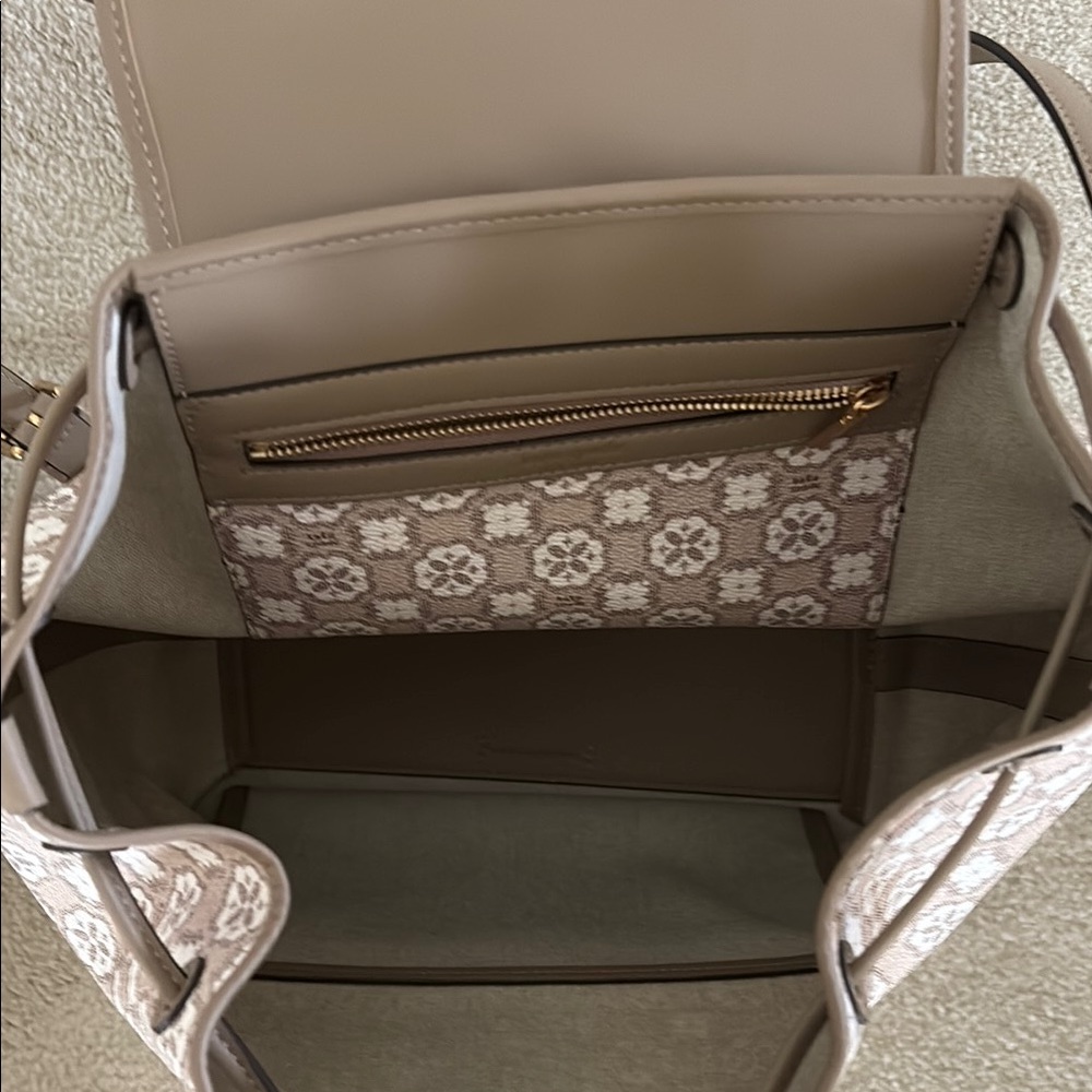 NWT Kate Spade Tan and Cream Backpack with Designer Print - Picture 2 of 10